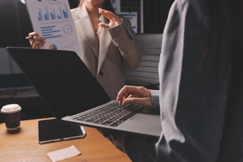 HP od lat jest uznawanym liderem w produkcji sprzętu komputerowego, jednak rynek ciągle ewoluuje, a konkurencja nie śpi