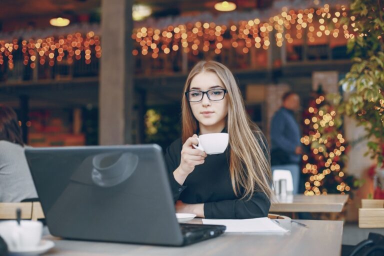 Jak Lenovo ThinkPad E16 Gen 3 rewolucjonizuje pracę recepcji – kompleksowa ocena