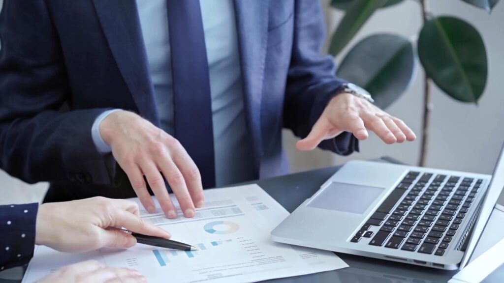 Wprowadzenie Krajowego Systemu e-Faktur (KSeF) stanowi znaczący krok w procesie cyfryzacji polskiej administracji podatkowej